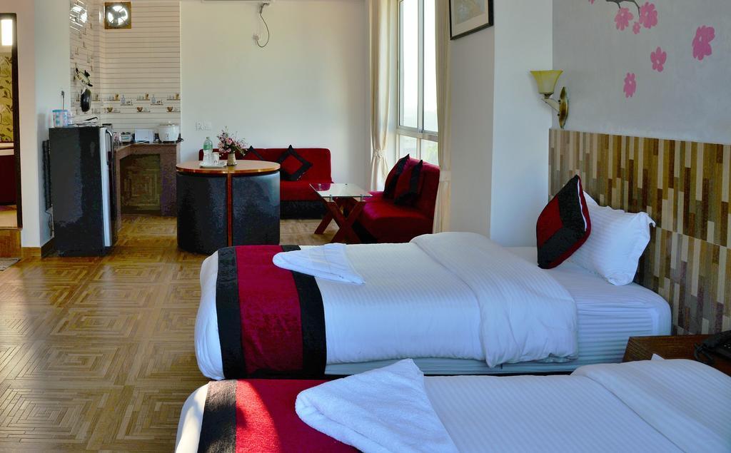 Hotel City Inn - Mountain View Покхара Екстер'єр фото