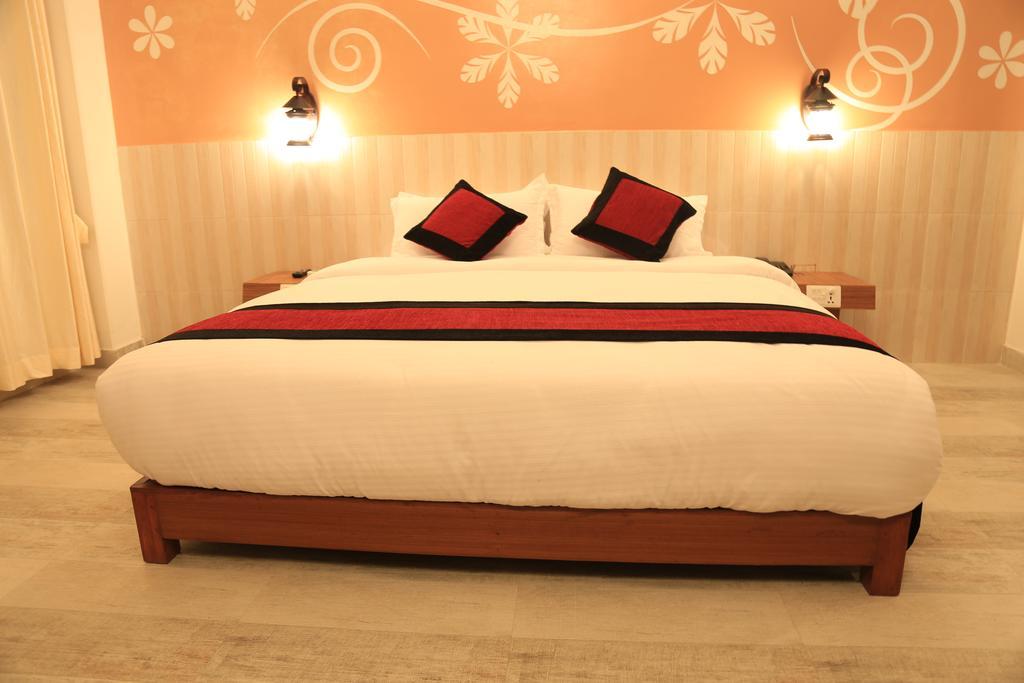 Hotel City Inn - Mountain View Покхара Екстер'єр фото