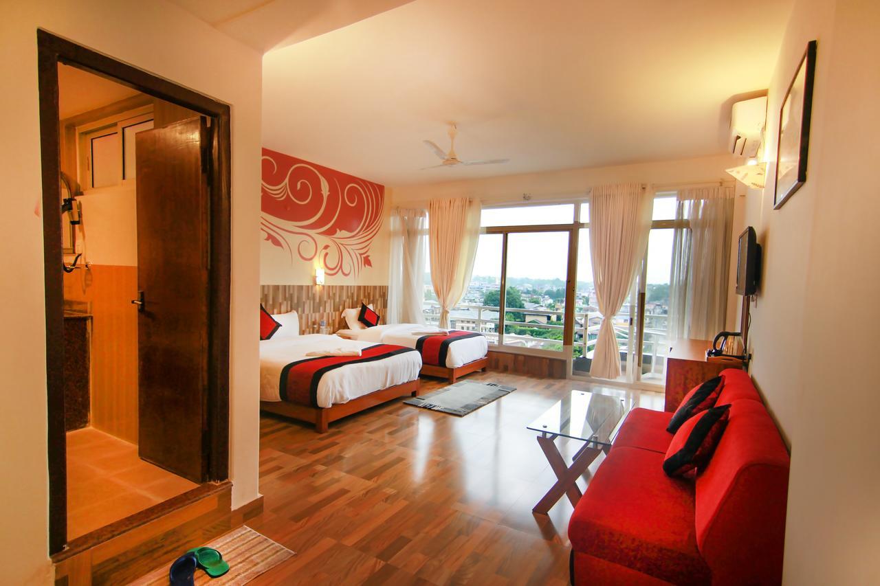 Hotel City Inn - Mountain View Покхара Екстер'єр фото